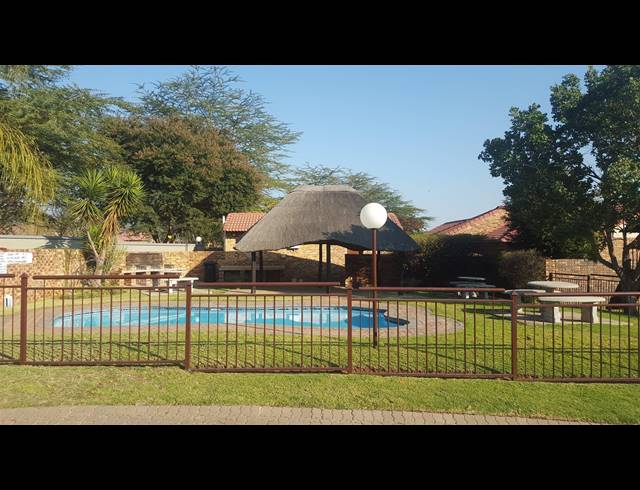 2 BEDROOM APARTMENT SOLD IN THERESAPARK